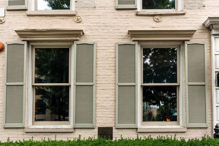 Double Hung window